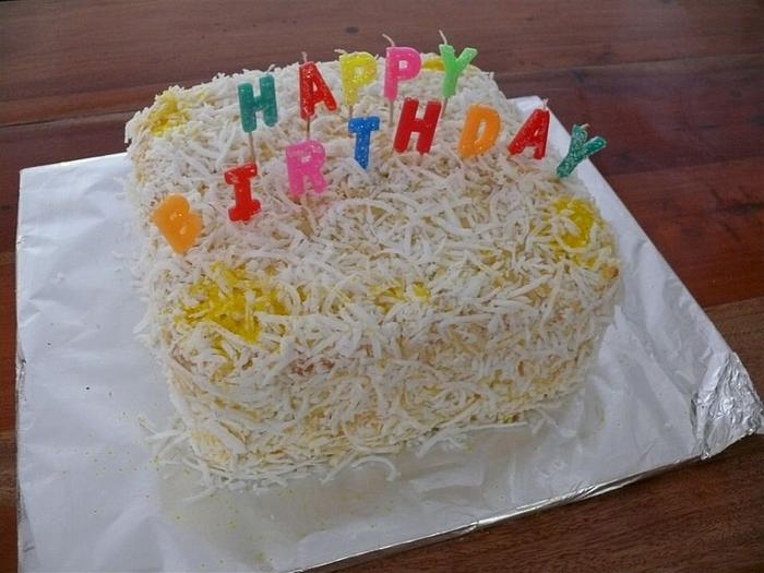 Very moist coconut birthday cake 