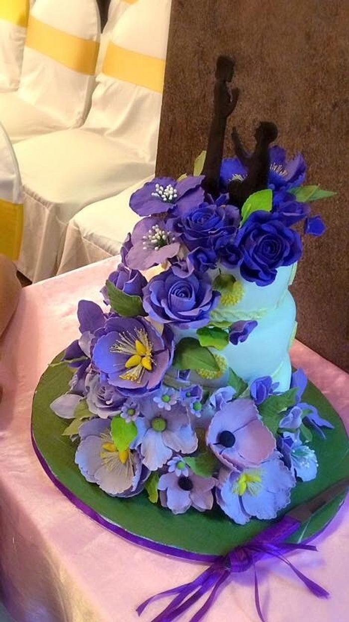 Purple engagement cake 