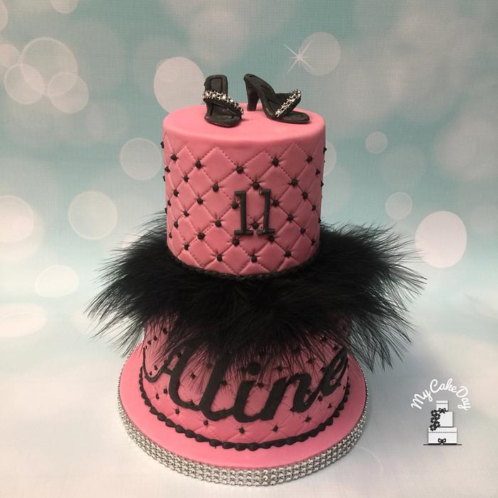 Cake with feathers. 