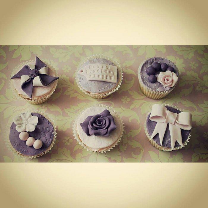 Vintage Cupcakes :)