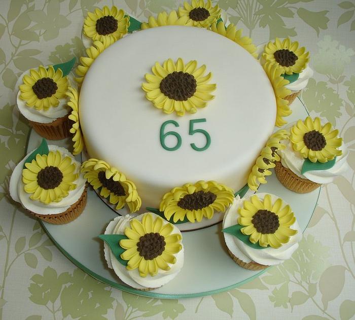 Sunflower cake and cupcakes