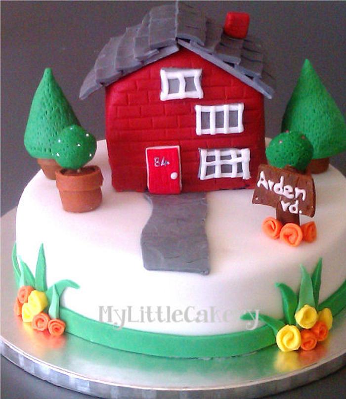 Housewarming cake