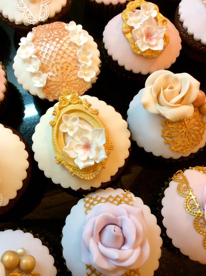   Lace & Roses wedding cupcakes