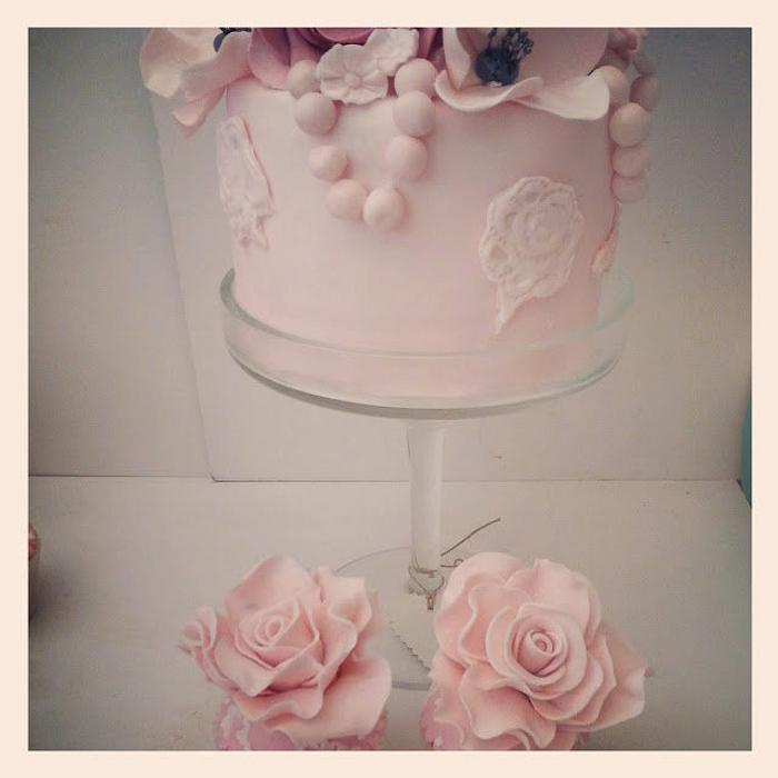 Engagement flower rose cake