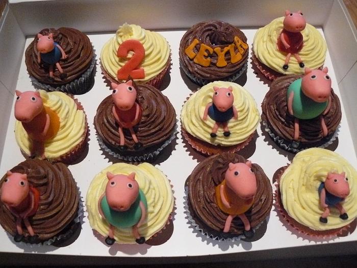 Peppa Pig fondant Character Cupcakes 