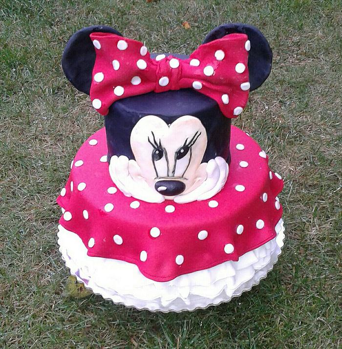 Minnie mouse cake