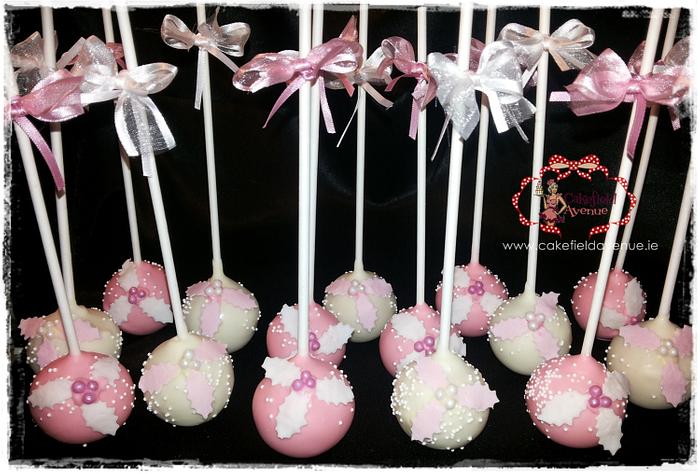 HOLLY LEAVES PINK AND WHITE CAKE POPS