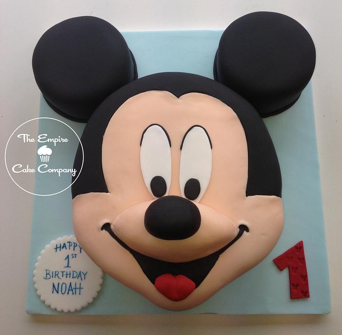 Mickey Mouse face cake 