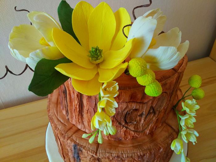 Wedding cake with magnolias