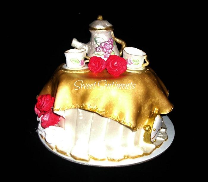 Classic Alice in Wonderland Cake