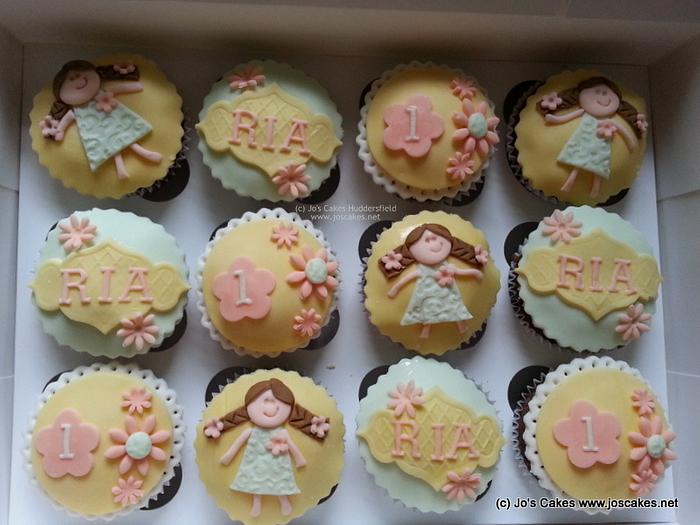 Ragdoll themed 1st birthday cupcakes