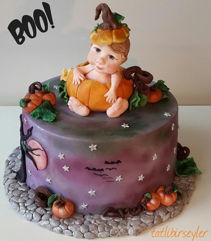 Baby halloween cake