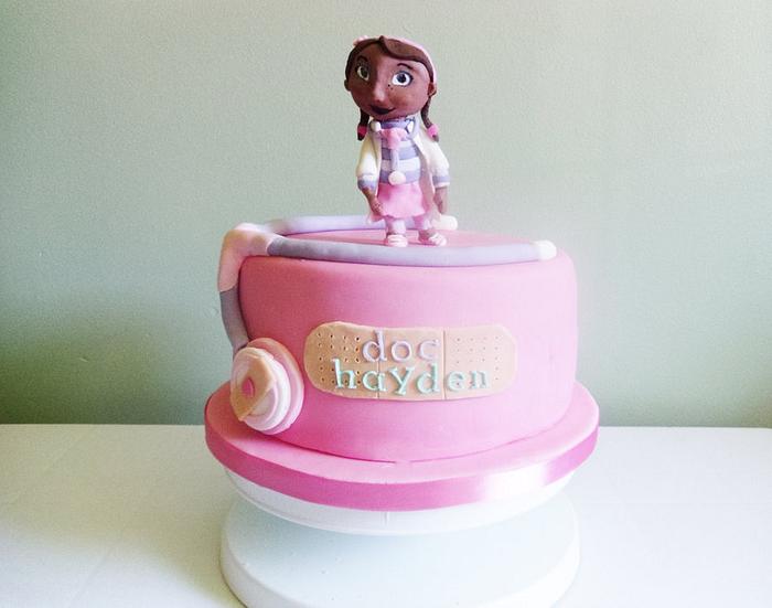 Doc McStuffins Birthday Cake and Cupcakes