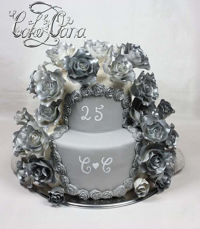 Silver weddingcake 