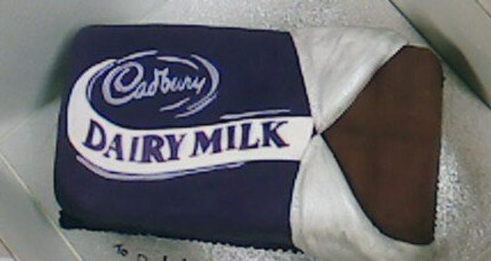cadbury dairy milk bar cake