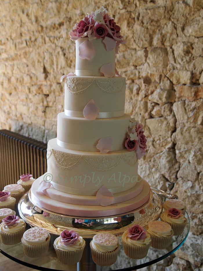 Dusky Pink roses and lace wedding cake