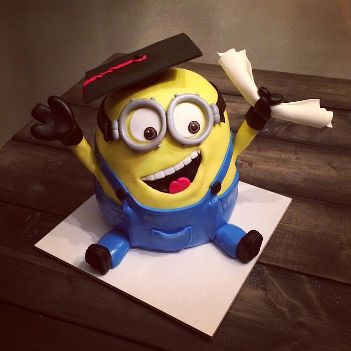 graduation minion cake