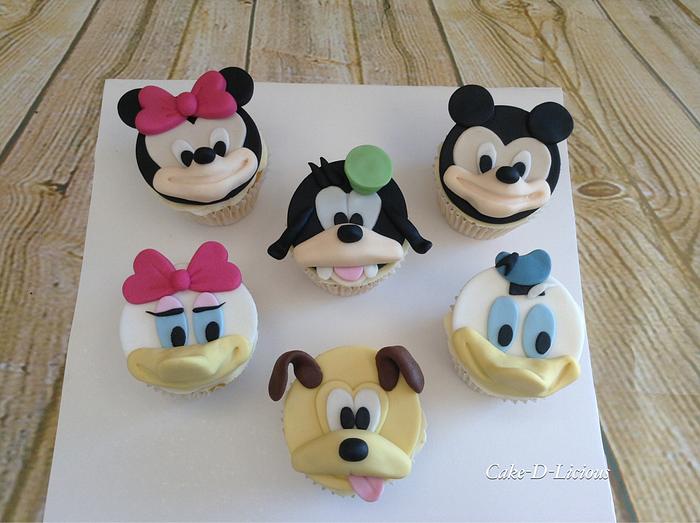 Disney Characters Cupcakes 