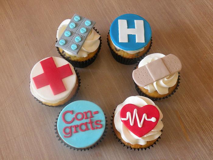 Paramedic cupcakes