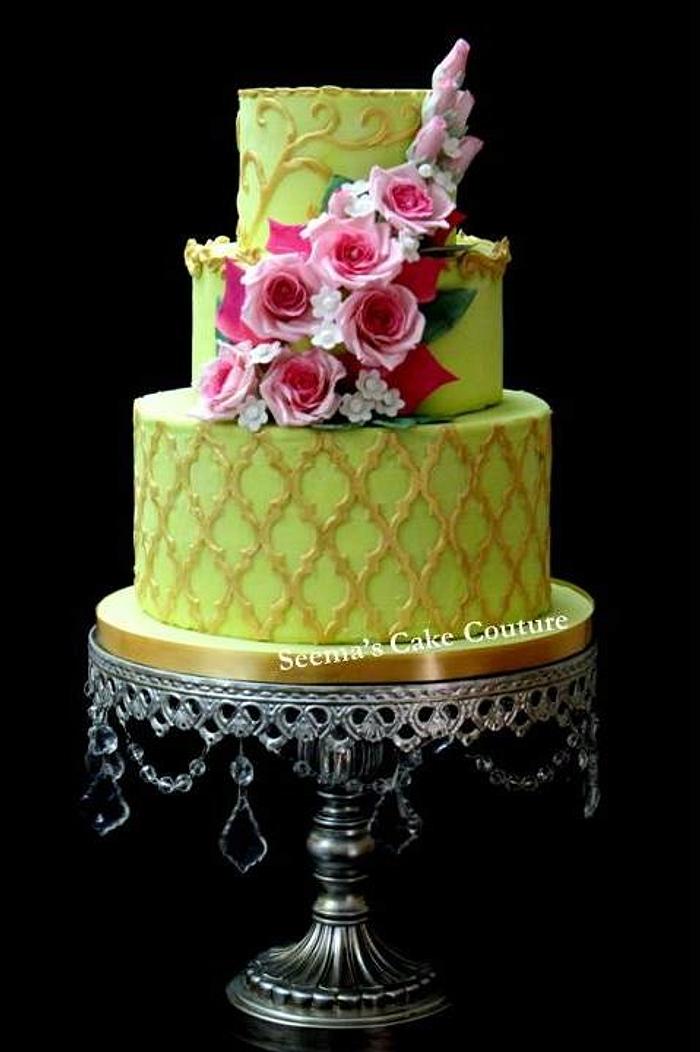 AppleGreen & Gold Wedding Cake
