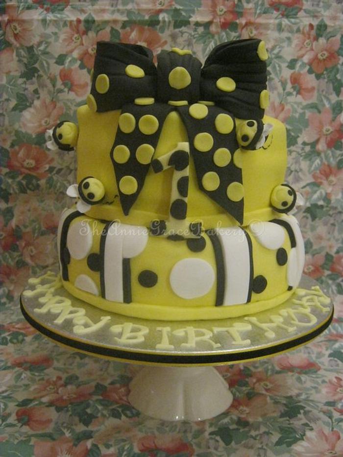 'Bumble-Bee' 1st Birthday Cake.