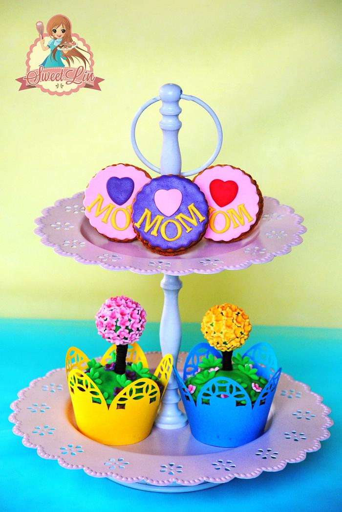 Topiary Flowers Cupcakes and Cookies For Mother's Day