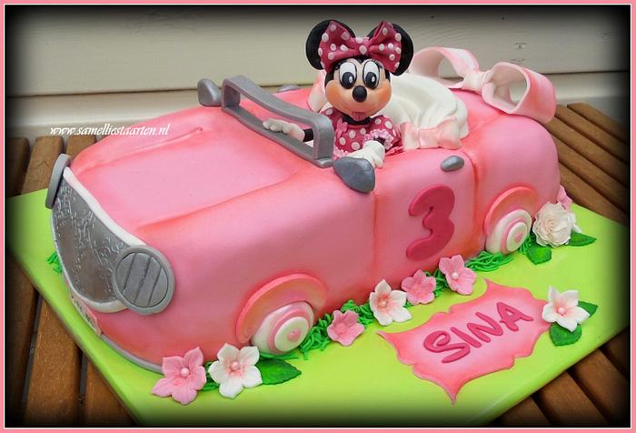 Minnie Mouse in her car :)