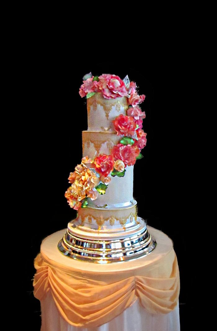 rose wedding cake 