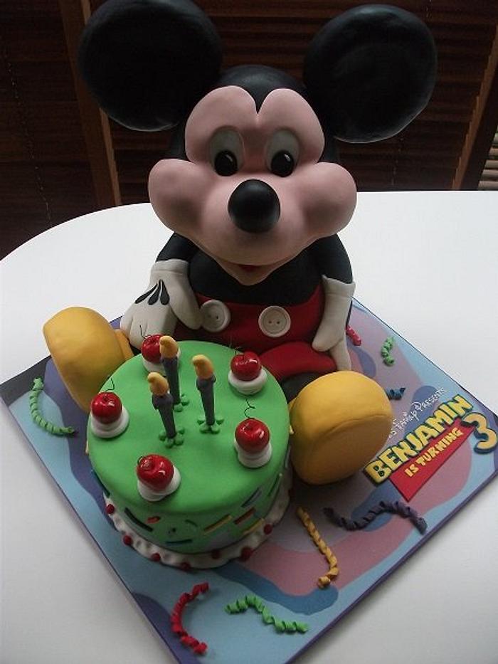 Mickey Mouse cake with Cake