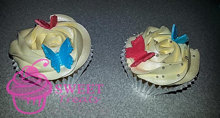 Simple Wedding cupcakes.