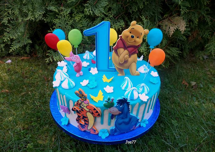  Birthday cake Pooh