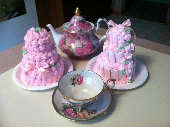 Pretty In Pink Mini Cakes