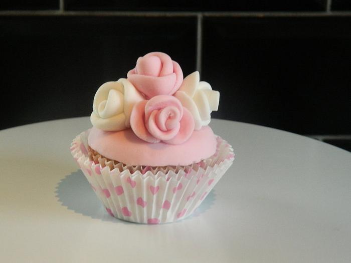 5 Rose cupcake