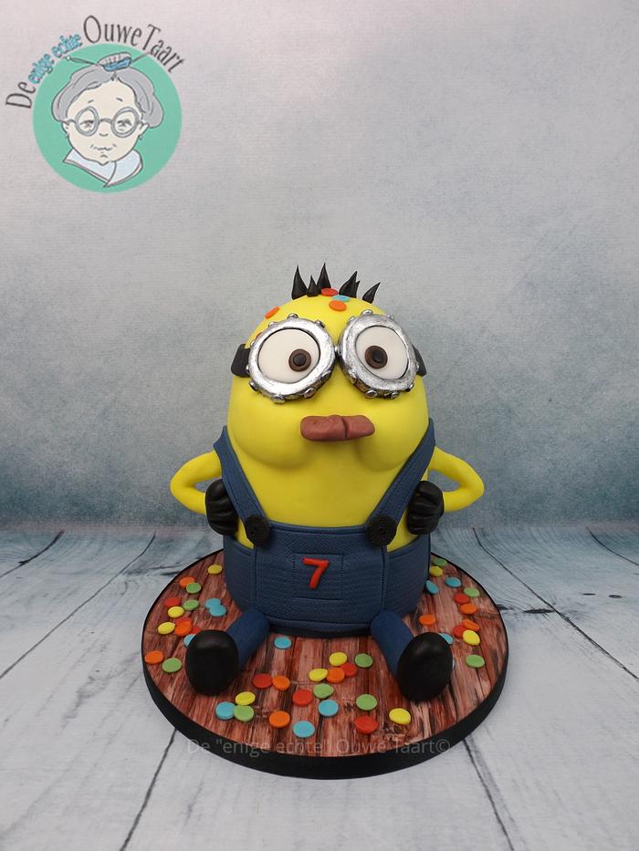 disciple me cake/ minion cake