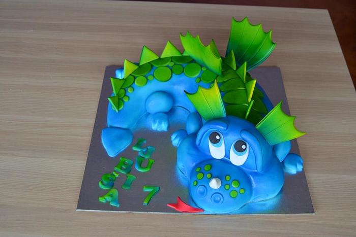 Little dragon cake