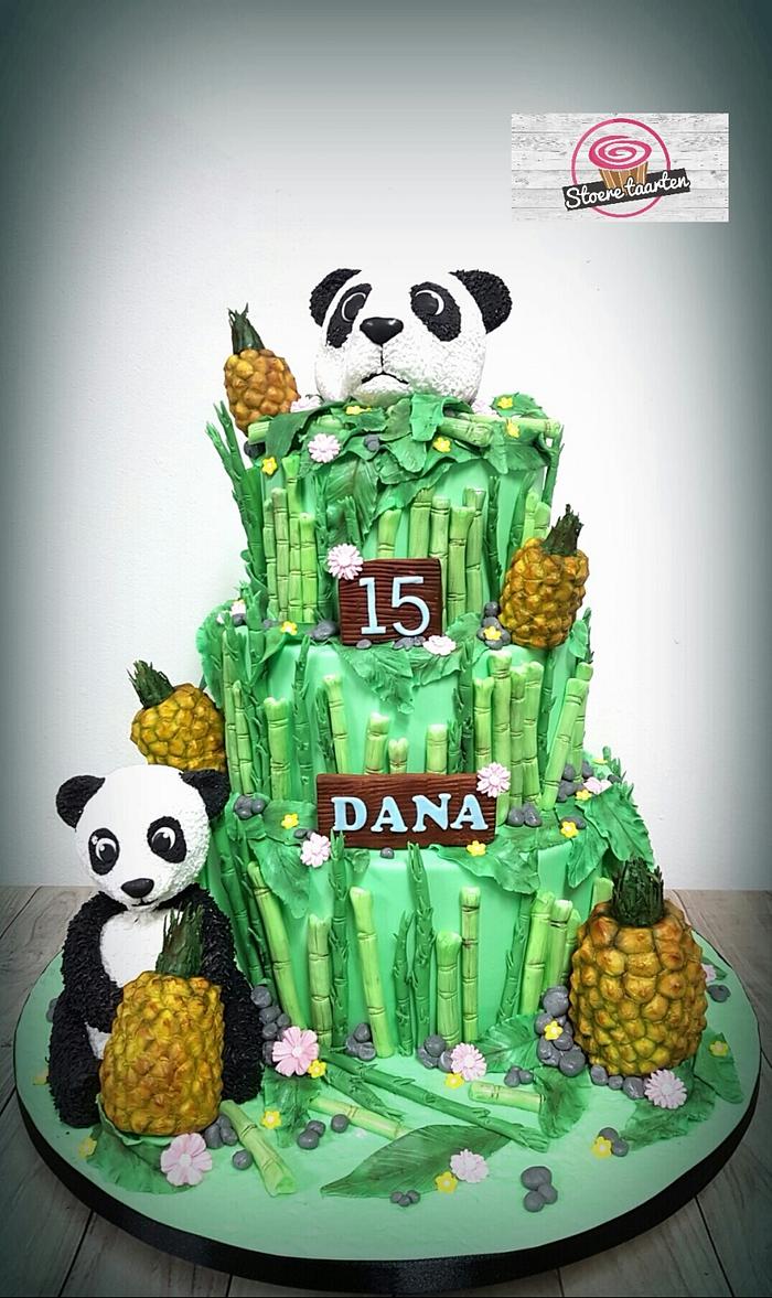 Panda love pineapple cake 