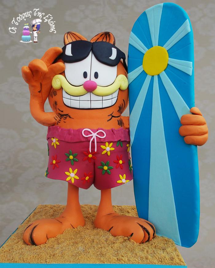 "Garfield Gravity Cake" Height 50 cm