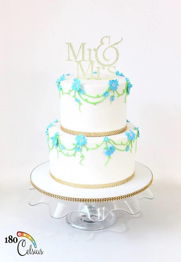 Blue Wreath Wedding Cake 