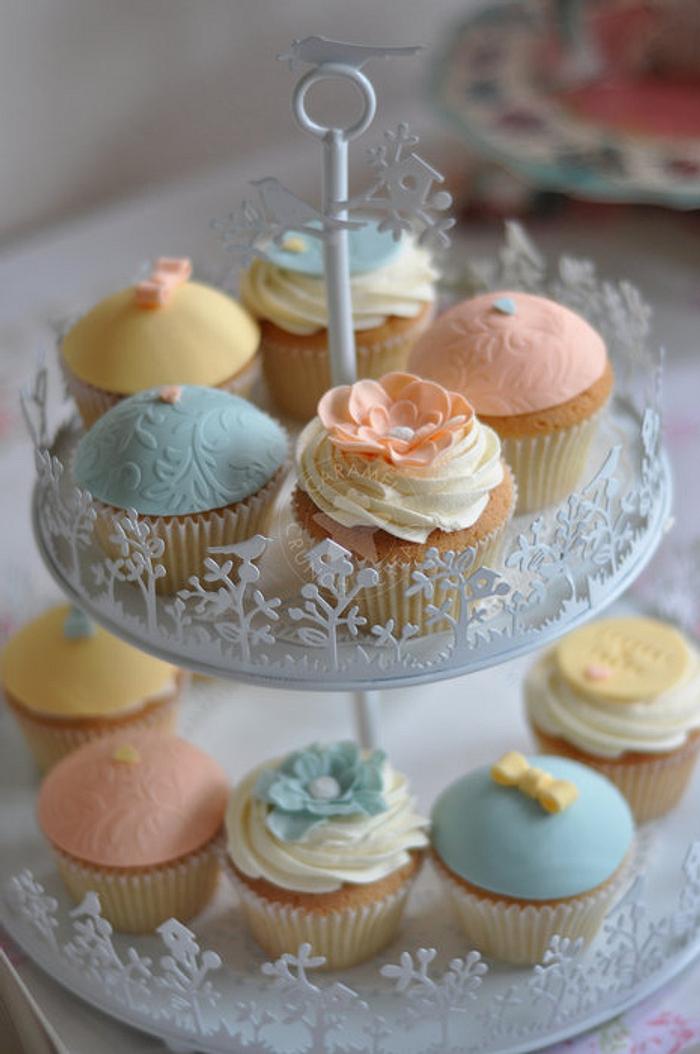 Pastel Summer Wedding Cupcakes