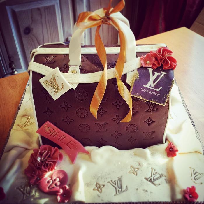 LV handbag cake 
