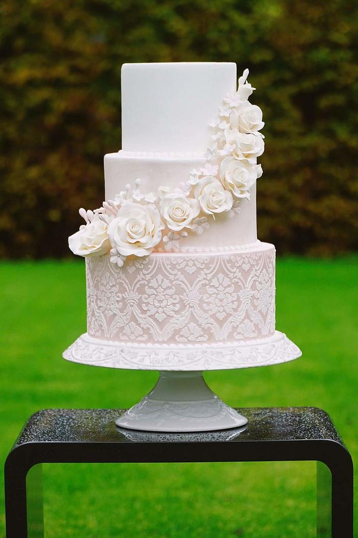 Love romantic wedding cake