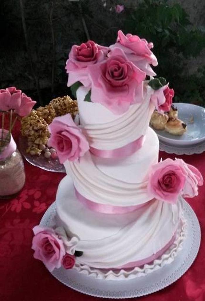 wedding cake roses
