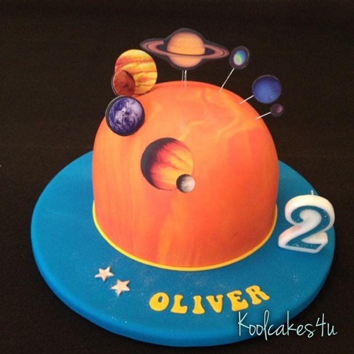 Solar system cake 