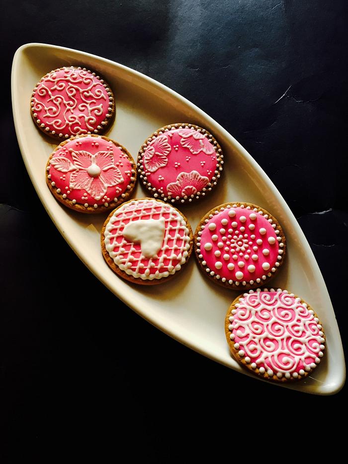 Pretty pink cookies 