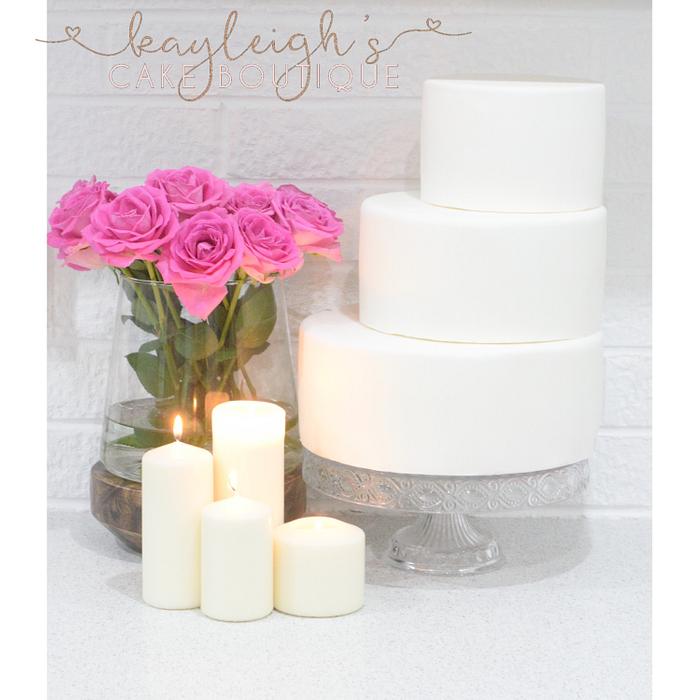 Simple classic white wedding cake 