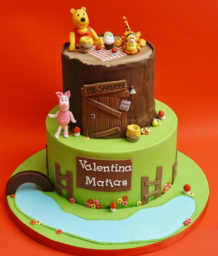 Winnie the Pooh and friends Cake