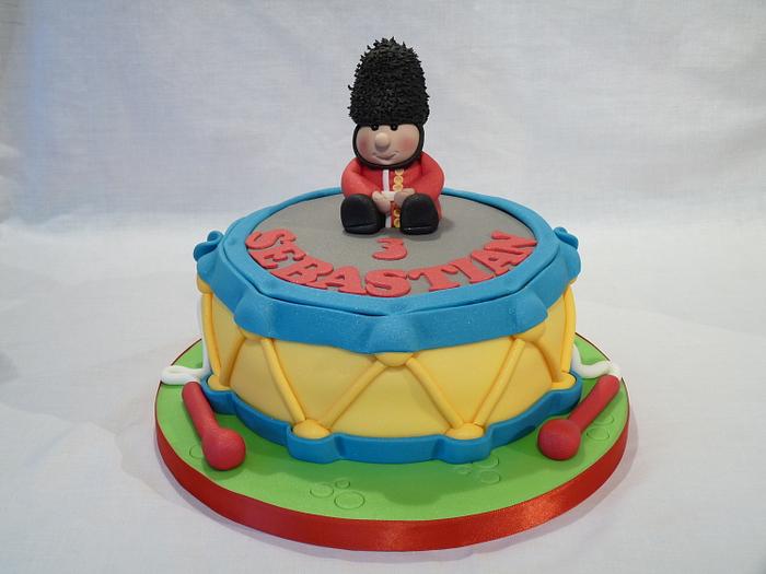 TOY DRUM AND TOY SOLDIER CAKE