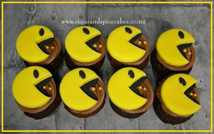 Pac-Man - 35th birthday Cupcakes 