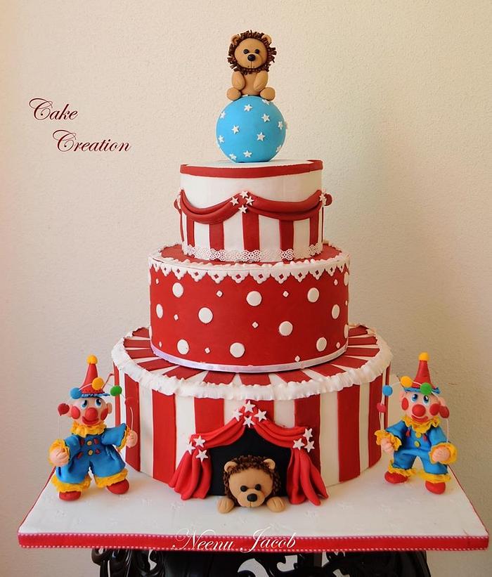 circus themed cake