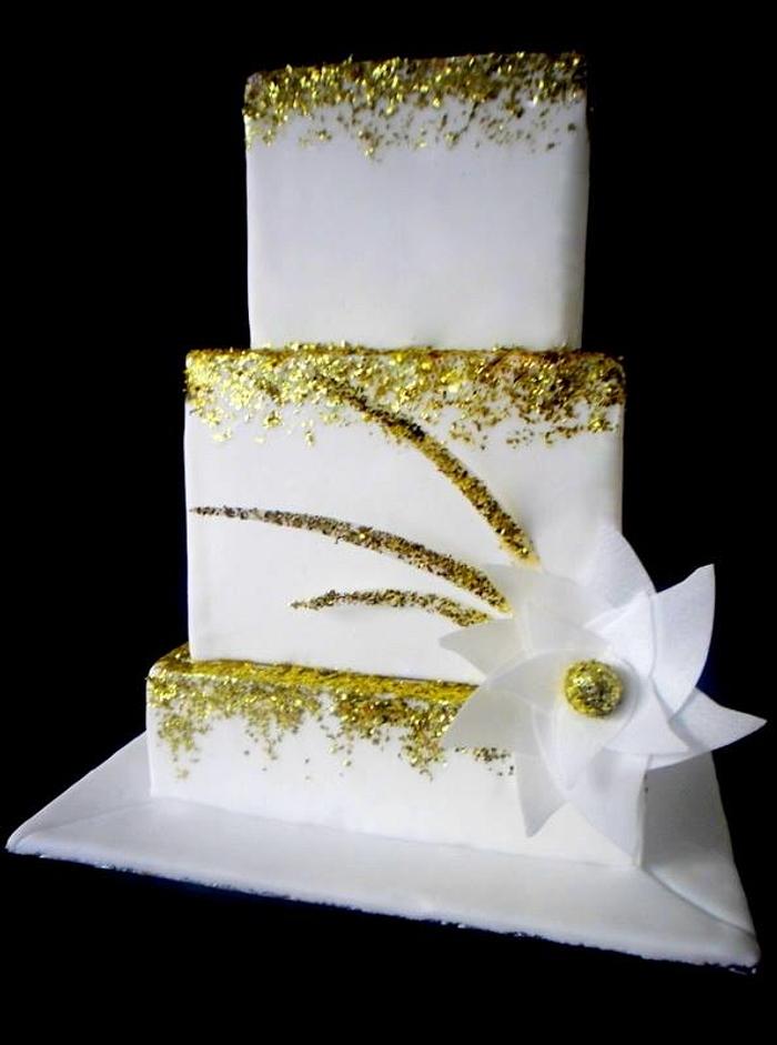 GOLD WEDDING CAKE